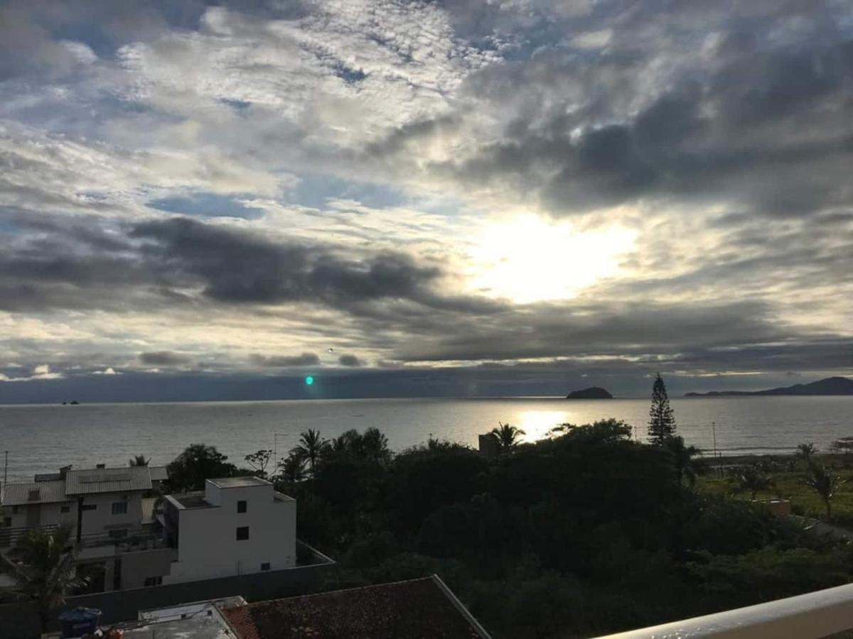 Aptos Em Home Club Frente Mar Com Area De Lazer Completa Penha  Luaran gambar